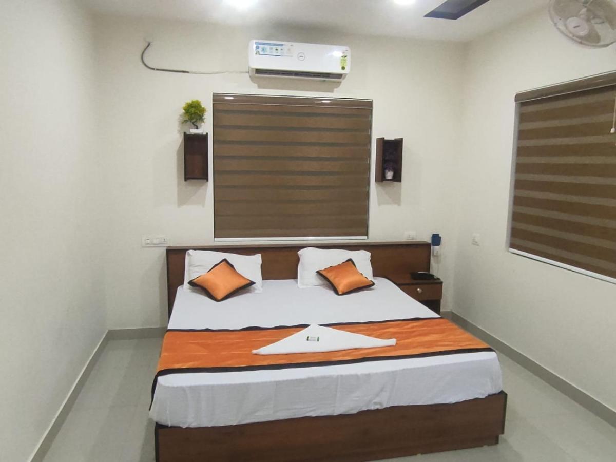 Pms Dhabi Residency Hotel Kottakkal Exterior photo